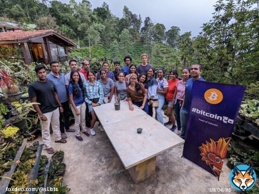 This is how its done.. #Bitcoin  #lightning meetup in Ella #SriLanka  #PearlOfSatoshi #BitcoinDeepa
