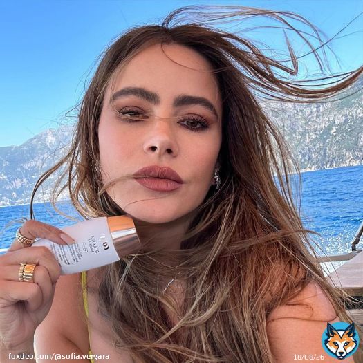 En las vacaciones como a Todo el mundo se me pasa un poquito la mano con la comida , los traguitos ,el shopping \ud83d\ude02\ud83d\ude02\ud83d\ude02 pero con el sol en la cara si no juego!@toty\u2600\ufe0f\u2600\ufe0f\u2600\ufe0f