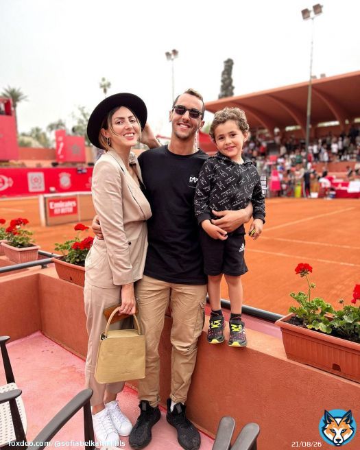 S&rsquo;il y a bien une chose qui pr&eacute;serve au maximum nos enfants c&rsquo;est bien le sport! L&rsquo;importance de partager ce types de moments avec eux est pour moi primordial &agrave; leurs d&eacute;veloppements ! J&rsquo;ai h&acirc;te qu&rsquo;il s&rsquo;&eacute;panouisse dans un sport et pour le moment nous lui en faisons d&eacute;couvrir un maximum ! \u2764\ufe0f\ud83c\udfbe