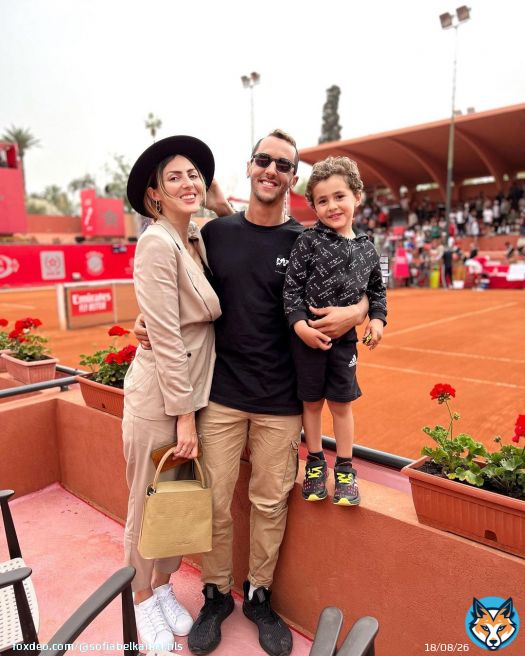 S&rsquo;il y a bien une chose qui pr&eacute;serve au maximum nos enfants c&rsquo;est bien le sport! L&rsquo;importance de partager ce types de moments avec eux est pour moi primordial &agrave; leurs d&eacute;veloppements ! J&rsquo;ai h&acirc;te qu&rsquo;il s&rsquo;&eacute;panouisse dans un sport et pour le moment nous lui en faisons d&eacute;couvrir un maximum ! \u2764\ufe0f\ud83c\udfbe