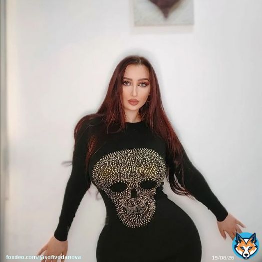 Never expect anything from others so you won't be disappointed \ud83d\udda4\ud83d\udda4   #model  #beauty  #arabicbeauty  #russianbeauty  #redhair  #prettygirls  #lovelydress  #sexydresses  #middleeast
