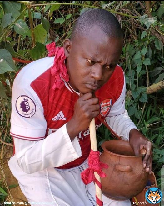 @Arsenal fans Drop your predictions for today's early kick off  vs Everton  #EVEARS