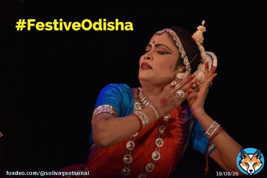 Experience an open air dance fest with the famous Konark Temple on the back ground. Be at Konark Dance Festival. #FestiveOdisha