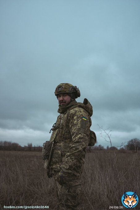 Рік у пікселі. Почесно.  20 тисяч друзів у твіторі. Приємно.