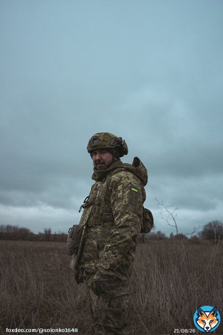 Рік у пікселі. Почесно.  20 тисяч друзів у твіторі. Приємно.