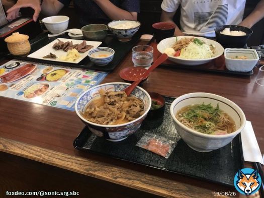みんなで優勝セッティング!! 俺の飯がショボく見えるけど気にしない気にしない(ヾﾉ･&omega;･`)