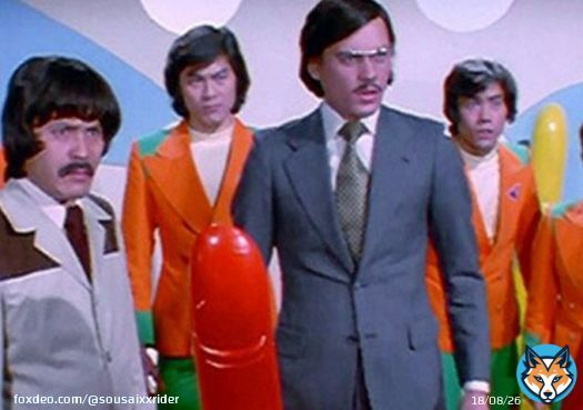 団さんはマッハバロンの博士の役がスーツ姿が格好良くて素敵だったな。最近だとリュウソウジャーの長老の役とかでお元気そうだったのに。ウルトラの星に帰ってしまわれたのは本当に悲しい。団時朗さん沢山の素敵な作品ありがとうございました。#団時朗