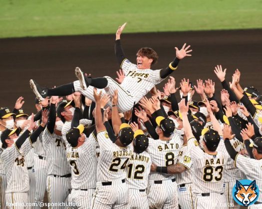 引退セレモニーで胴上げされる #糸井嘉男 選手！