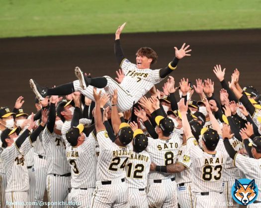 引退セレモニーで胴上げされる #糸井嘉男 選手！