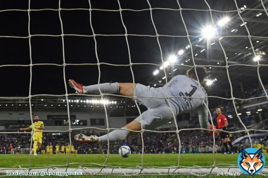 Goalkeepers with the highest save percentage in the Premier League this season:   Kepa Arrizabalaga (83.9%)  Nick Pope (80.4%)  Jordan Pickford (76.5%)  Neto (74.2%)   Alisson (73.9%)  #CFC