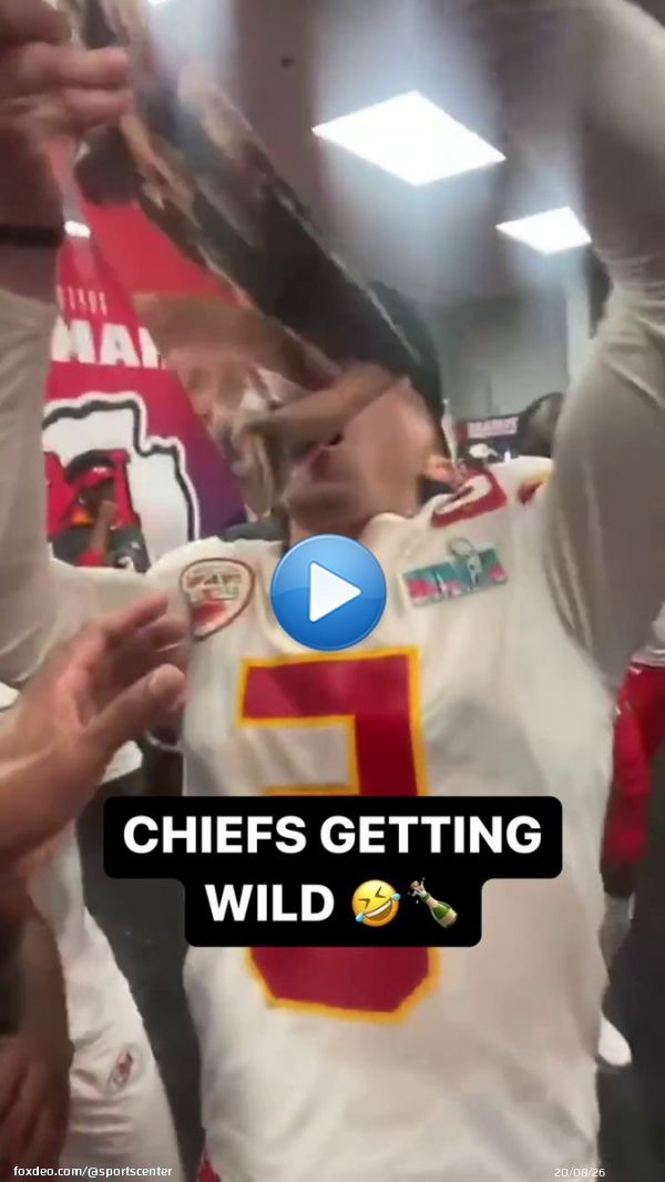 Chiefs locker room getting LIT after the W   (via @TeamJuJu)