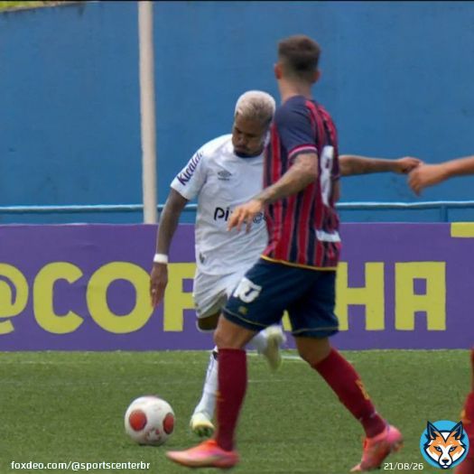 QUE GOLAAAAAAAAAAAAAAAAAAAAAAAAAAAA&Ccedil;O Ivonei, do Santos, mandou de TR&Aacute;S DO MEIO DE CAMPO e fez uma pintura na Copinha!  #FutebolNaESPN