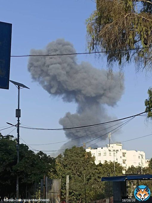 Footage of the bombing of the Gaza Strip in these minutes  It is reported that the strikes are being carried out in the northern part of Gaza.