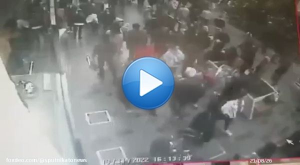 Бомбу взорвал террорист-смертник на улице, где находится российское консульство. Стамбул!