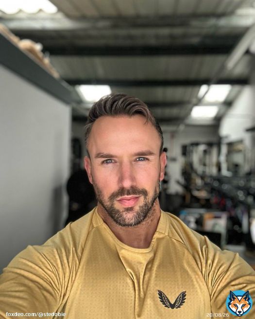 Friday done what a week it&rsquo;s been , the studio is absolutely rammed!!   #friday #tgif #work #onlinecoach #personaltrainer #lifestyle #goals