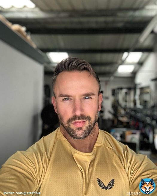 Friday done what a week it&rsquo;s been , the studio is absolutely rammed!!   #friday #tgif #work #onlinecoach #personaltrainer #lifestyle #goals