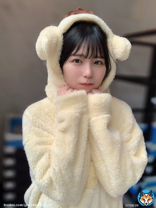 今日はこじこじプリンでした  ゴールデンレトリバーの毛って 暑いのね  明日は応援してもらいたい人 みんなおいでー  #STU48 #お話し会