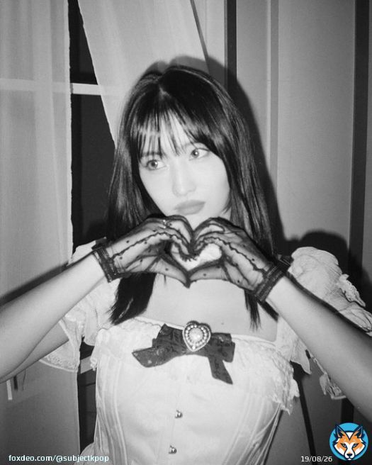Momo's Instagram update  MOONLIGHT SUNRISE  #TWICE #트와이스 @JYPETWICE