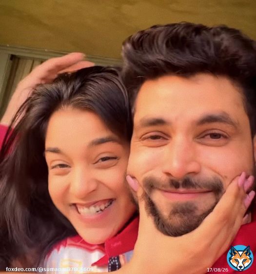 Shiv on IG - Theek hai aa raha hoon  Indeed , Sumbul is her cute lil birdie  #ShivSum  #SumbulTouqeerKhan  #ShivThakare