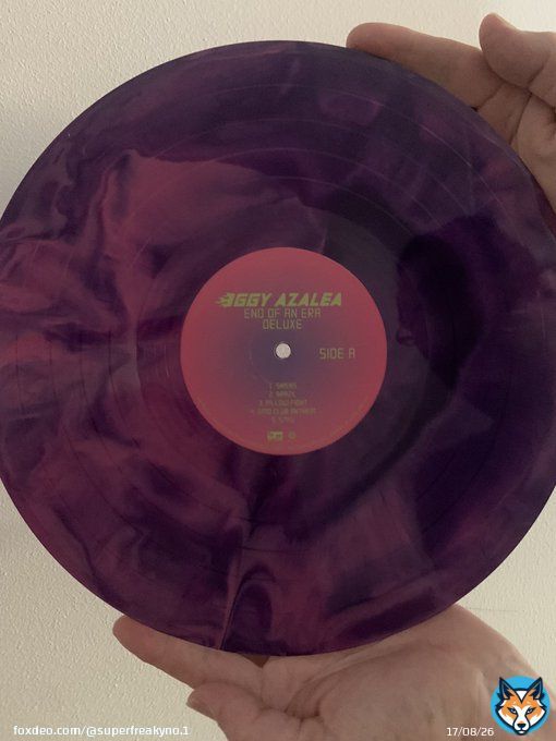 Today was a superb day! Received my Deluxe &lsquo;The End of an Era&rsquo; vinyl from the one & only @iggyazalea. Her most beautiful vinyl FR!