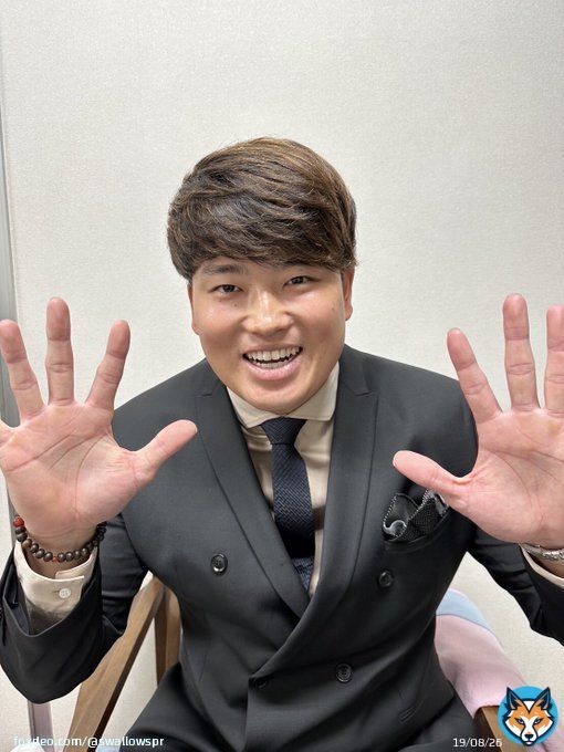 NHK 第73回紅白歌合戦  本日、午後7時20分〜  NHK総合、ラジオ第1 、BS4K･8K  村上選手がゲスト審査員として出演2022年〜2023年に向けて更に頑張ります。 #村上宗隆 #swallows #NHK紅白歌合戦