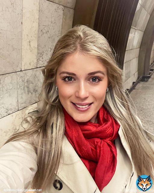 I wish nice weekend to everyone! #newpic #praguegirl #autumnoutfit #todayspic #inprague #goodmood # @ Praha City