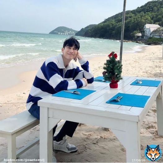 Merry Christmas & have fun on your vacation!!  @MSuppasit    #MewSuppasit  #มิวศุภศิษฏ์  #TurnOffTheAlarm