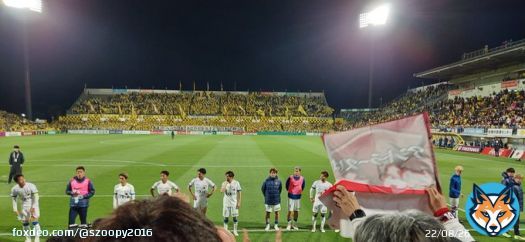 【4/9 #柏鹿島 \u2460】 昌子くんが、引き上げる選手を大声で叫んで引き止め、2回目の鹿島サポへの挨拶。  #鹿島アントラーズ