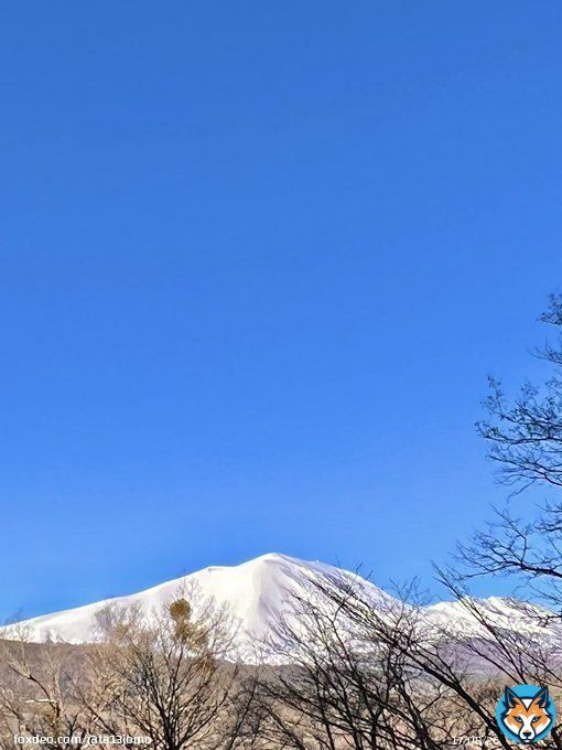 おはようございます お山は昨日の雪で冬景色に。 今日もご安全にいきましょう\u2606 #イマソラ #浅間山