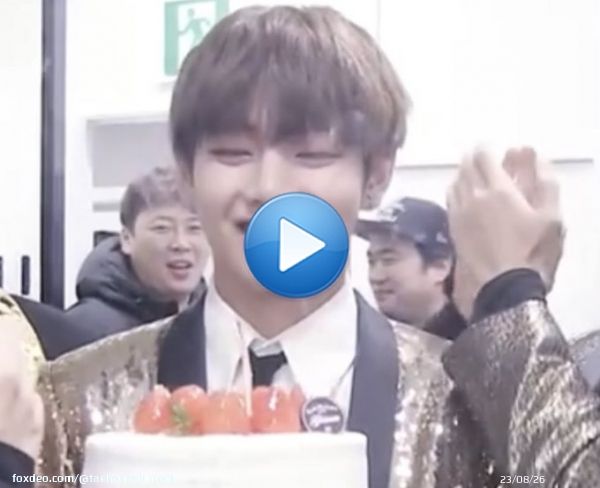 Wishing kim taehyung has the happiest birthday!  #HAPPYVDAY #HappyBirthdayTaehyung #TAEHYUNGDAY