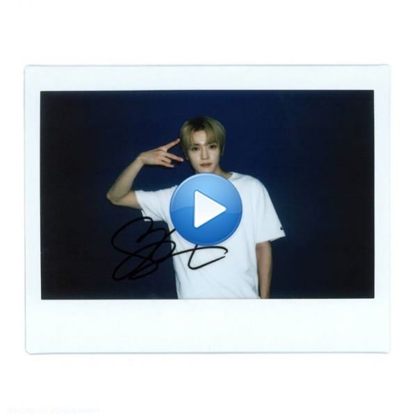 QQ Music Voice Message + Polaroid  Taeyong: Ay-Yo! How about listen to music with Rong Rong?