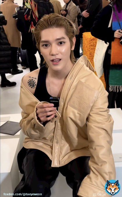 Greetings from #TAEYONG at the LOEWE Fall Winter 2023 Show in Paris  &ldquo;Say hi to NCT&rsquo;s TAEYONG who sits with an anticipation at the front row&rdquo;  #LOEWExTAEYONG #LOEWEFW23  @NCTsmtown_127 @LoeweOfficial