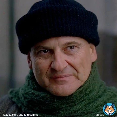 In home alone, the same actor who plays one of the bad guys plays the cop at the beginning of the movie.