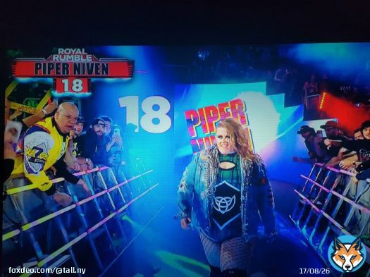 Piper Niven drops the Doudrop and arrives at #18! #wwe #RoyalRumble