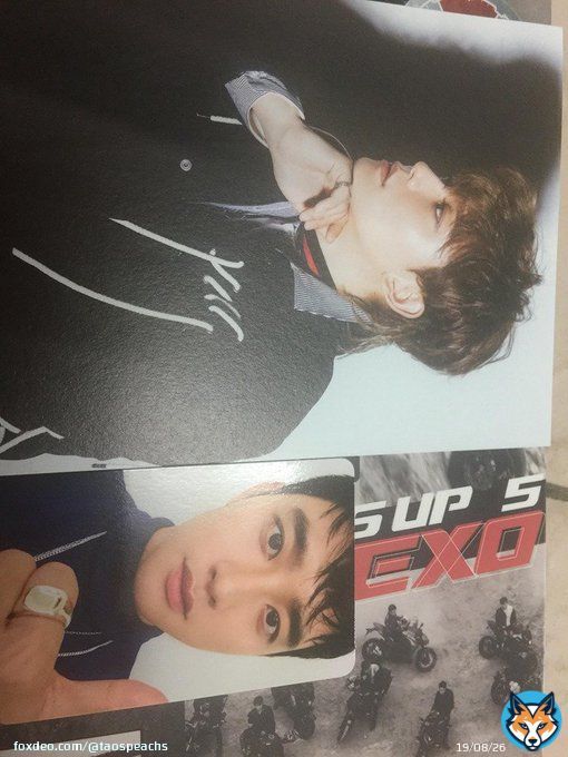 5. DONT MESS UP MY TEMPO - CHEN POSTCARD / D.O PC 6. LOVE ME RIGHT - BAEKHYUN PC   *price range: 50-65 MYR *pls dm!