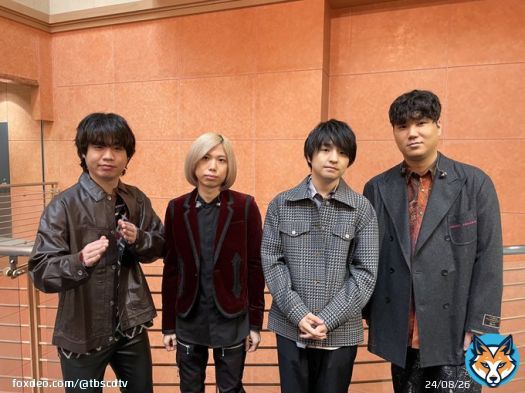 #CDTVライブライブ 今夜も激アツLIVEをお届け\u266a 本番直前ショットで実況中だよ  このあと  #Official髭男dism が登場！ 話題のテレビアニメのOP主題歌 「ミックスナッツ」と 今社会現象となっているドラマ主題歌 「Subtitle」を それぞれフルサイズで披露  #CDTV #TBS