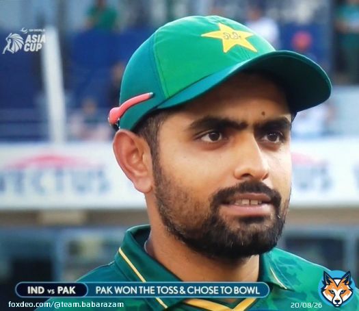 Hasnain IN, Dahani OUT.  Another day of Babar Azam putting 'Dosti quota' jokes to death because Team comes First for him.  Win this for the Nation Skipper. #PAKvIND #BabarAzam?