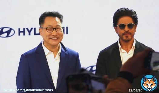 Dashing #ShahRukhKhan at #Hyundai event now   #Pathaan