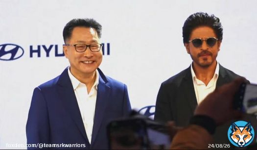 Dashing #ShahRukhKhan at #Hyundai event now   #Pathaan