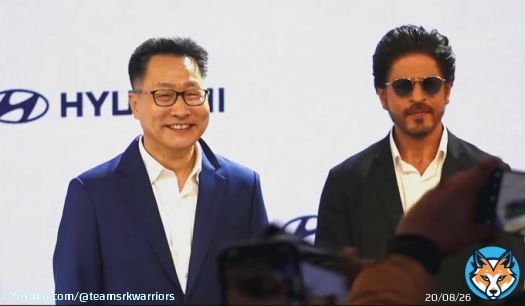 Dashing #ShahRukhKhan at #Hyundai event now   #Pathaan