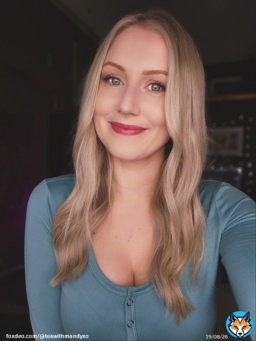 Fresh hair!   We're checking out a new game tonight - Dead Island 2! Come slay zombies with me!   Huge thanks to @skillshare for sponsoring the stream tonight! #ad