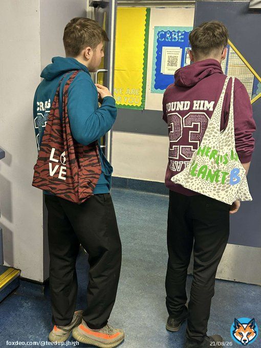Protecting the environment in style  @JohnstoneHighSc @YE_Scotland @YE_Renfrewshire  #sustainablefashion #sustainability #business #school #clothes #recycle #bags #totebags #instagood #New #green #products #selling  #team #student #goodvibes