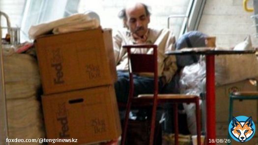 Прототип героя Тома Хэнкса из фильма 'Терминал' иранский политический беженец Мехран Карими Нассери 12 ноября скончался в парижском аэропорту Шарль-де-Голль.
