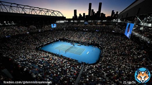 Cet #AO2024 était le tournoi des premières 1ère défaite de Djokovic dans le dernier carré (20 victoires en 20 matchs) 1ère victoire de Sinner en Grand Chelem contre le top 5 (8 défaites en 8 matchs) Sinner est le 1er joueur en dehors du Big 3 à battre Djokovic en GC, auShow more