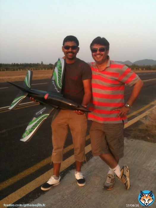 Rare Unseen Pic Of Stylish THALA #AjithKumar Sir With Ajith Nambiar   #VidaaMuyarchi