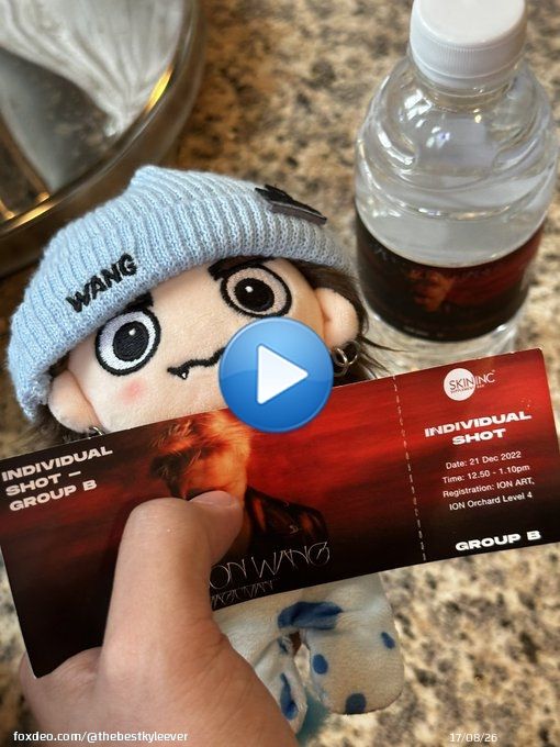 DREAMS DO COME TRUE   FROM ATTENDING CONCERTS IN SOUNDCHECK/STANDING BARRICADE, COLLECTING MERCH, ALBUMS, MAGAZINES, ENDORSED PRODUCTS, TO:  A FIRM HANDSHAKE GREETING HIM A HUG HE WAS HAPPY & PROUD TO SEE ME WEAR HIS TWD x PALM ANGELS SPARKLE  #MAGICMAN @JacksonWang852