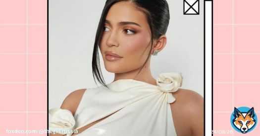 Цифровой детокс: Кайли Дженнер удалила все социальные сети со своего телефона Кайли рассказала, зачем периодически удаляет приложения соцсетей.