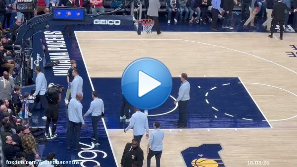 Steph Curry is exhausted after dropping 27 points in the first half   Warriors are still down by 20 points