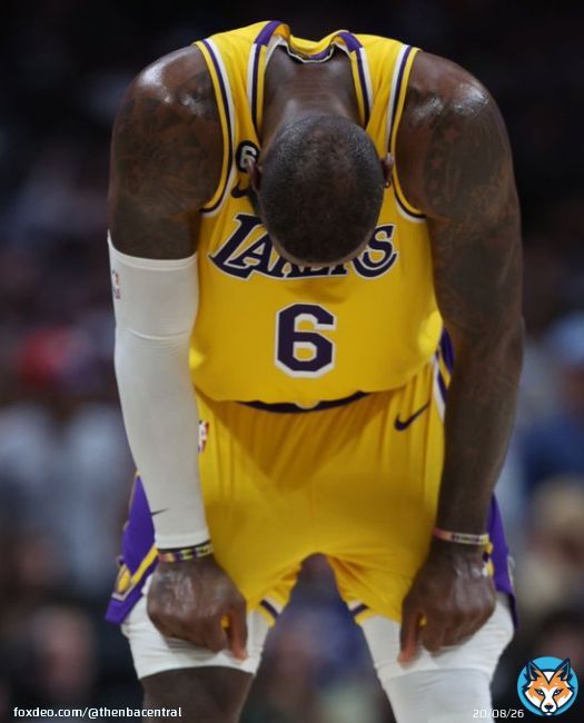LeBron James in the 4th quarter this postseason:   4.5 PPG 34.6% FG 5% 3PT