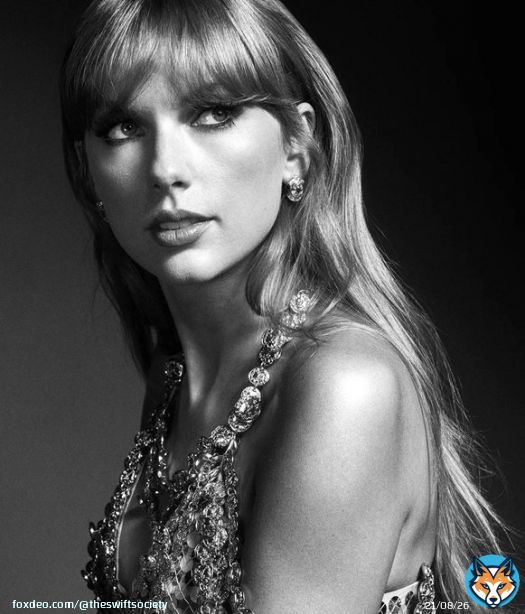 | @TaylorSwift13 becomes the first artist to score 40 wins on the #AMAs HISTORY.